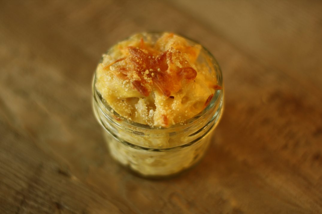 Gluten Free Macaroni and Cheese in Mason Jars Fancy Ashley